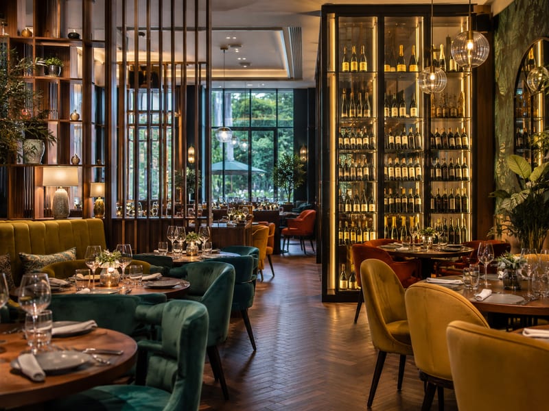 Restaurant dining